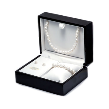 Amazon.com: FAST SHIPPING!! Beautiful pearl Crystal Ring Box, Wedding Gift,  Wedding Rings, Ring Bearer, Anniversary Gift, Jewelry Box, Ring Holder :  Handmade Products